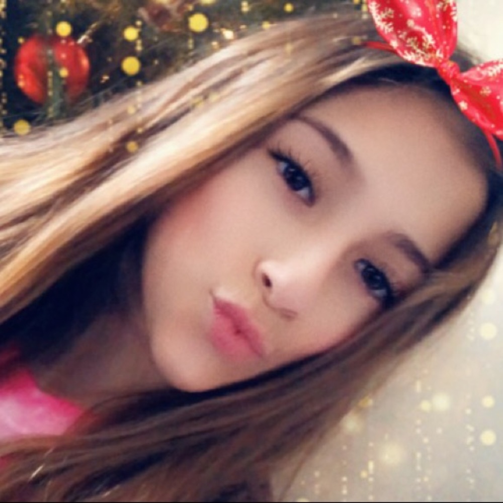 Meet your Posher, Desiree